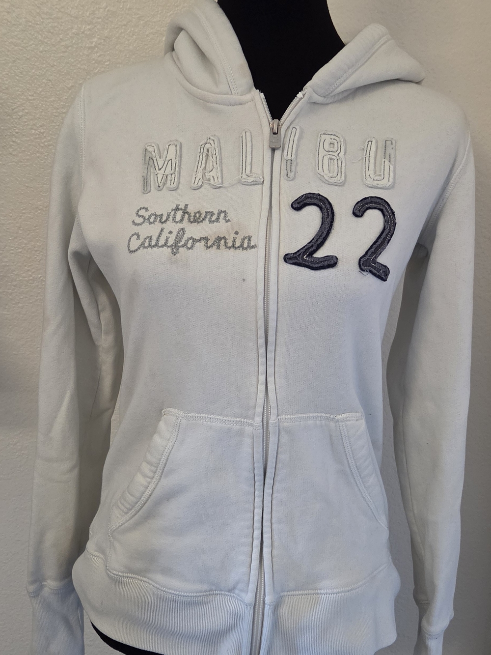 Southern California 'Malibu 22' Zip Hollister Hoodie - White